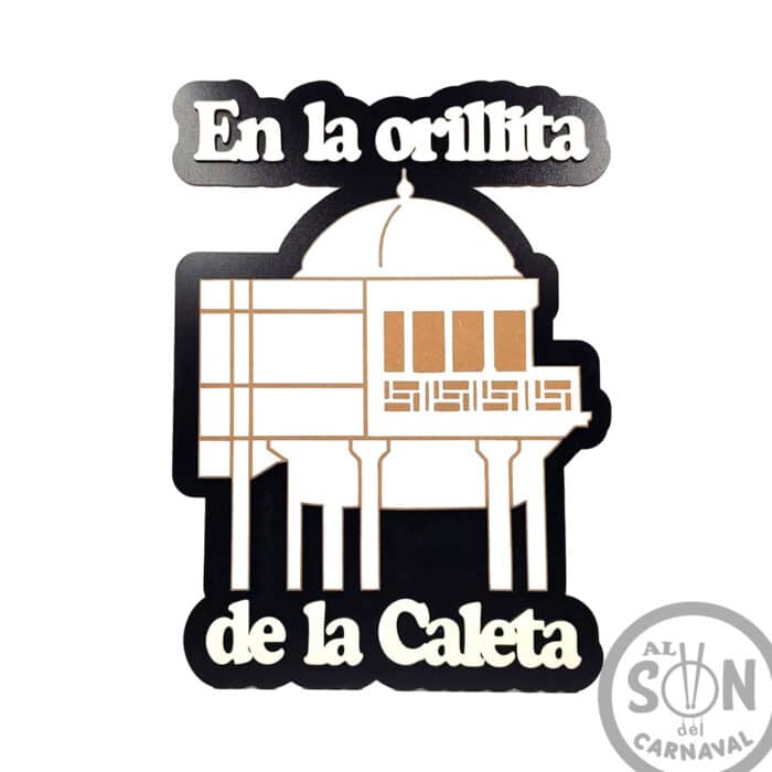 lámina en la orillita de la caleta en madera