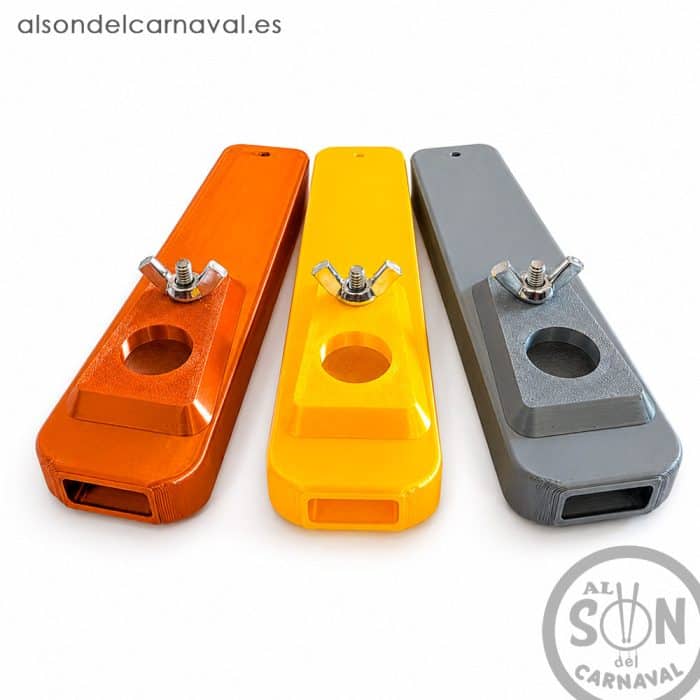 Pito de carnaval metalizados en 3D Monopieza XL Sonido Extrafuerte